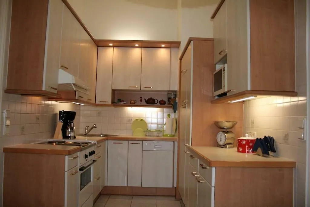 70M² Grosses Apartment Mit Gartenzugang Βιέννη