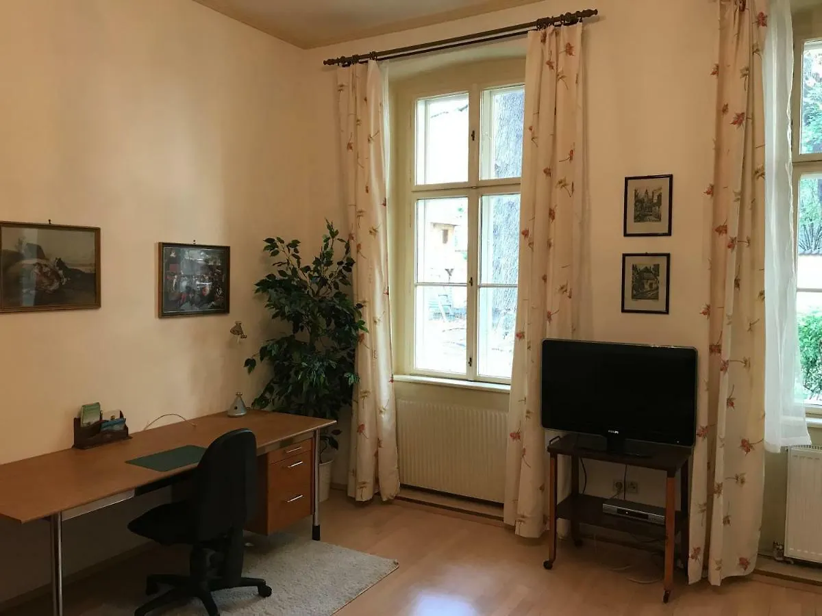 70M² Grosses Apartment Mit Gartenzugang Βιέννη