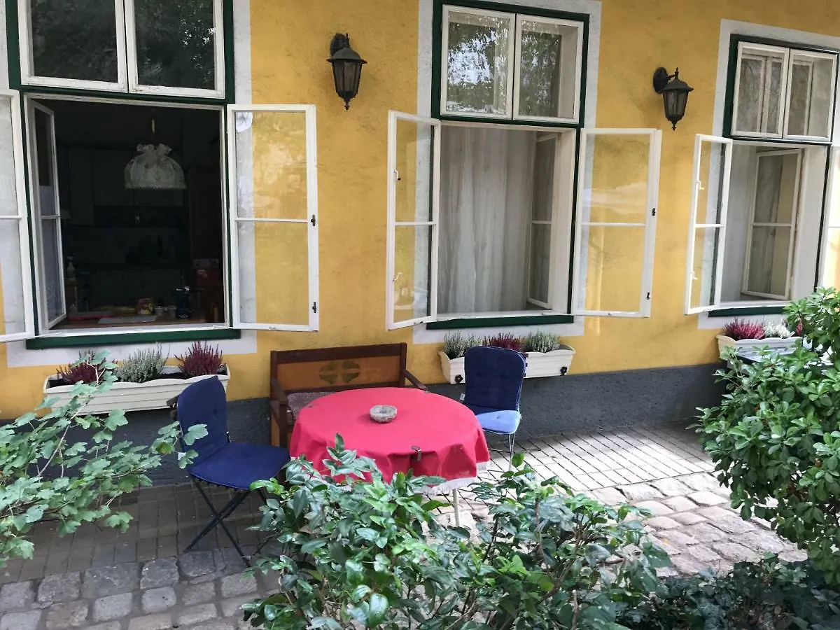 70M² Grosses Apartment Mit Gartenzugang Βιέννη